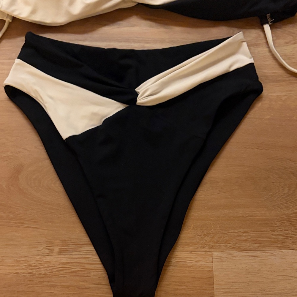 l*space Black and Cream Two-Tone Bikini Set - Picture 3 of 4